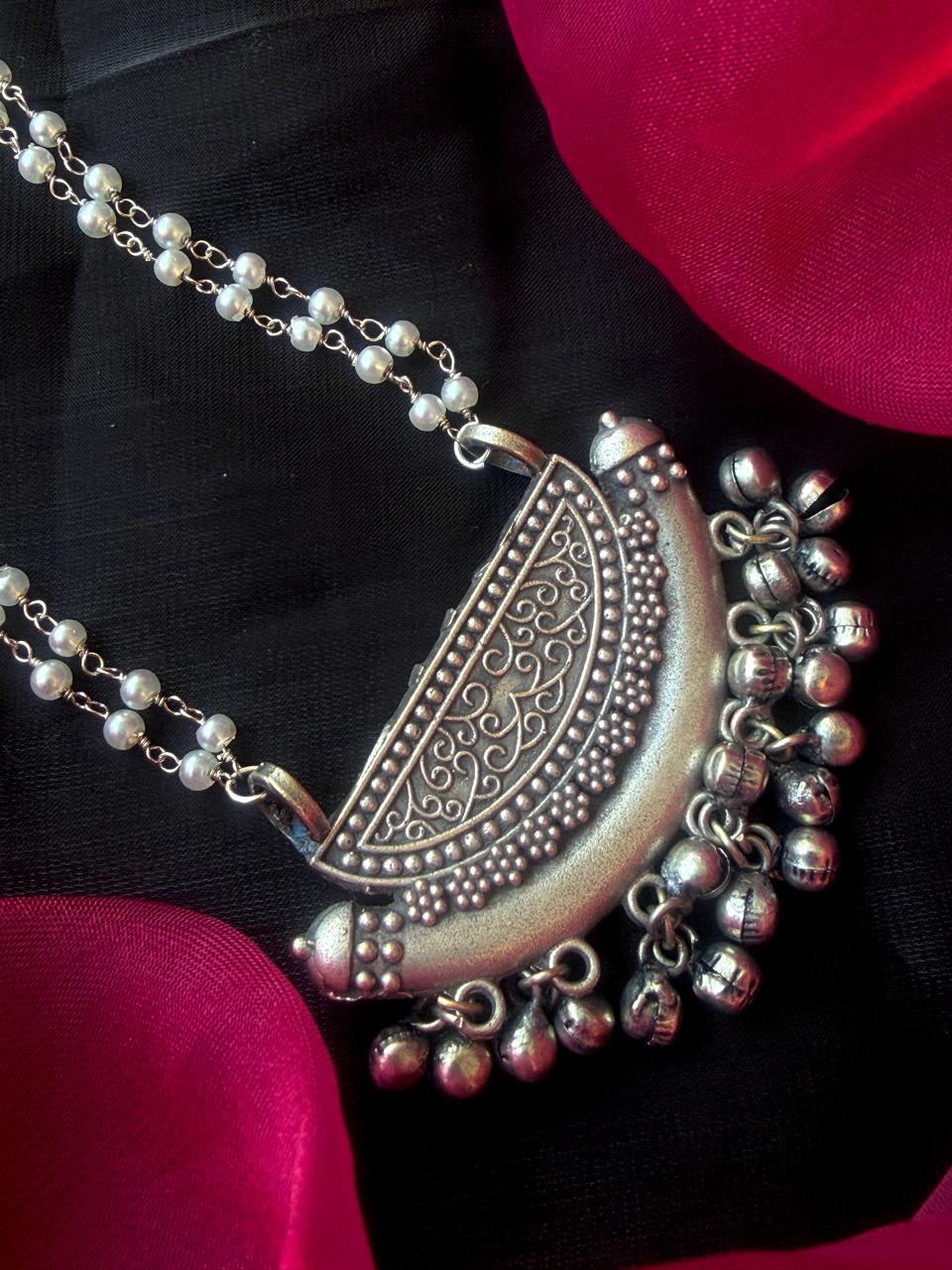 Oxidized Pendant Beaded Cahin Necklace