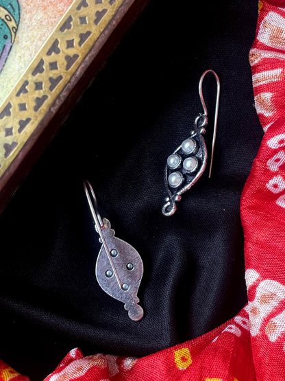 Monalisa Stone Oxidized Hanging Earring