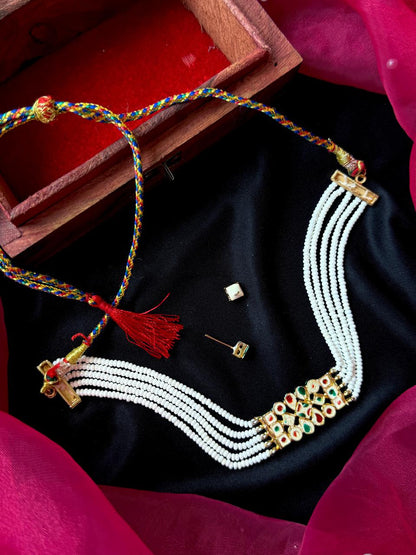 Kundan Pendant Pearl Mala Choker Necklace with Kundan earring set