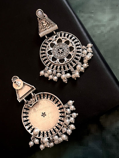 Silver Replica Oxidized Floral with Monalisa Stone Earring