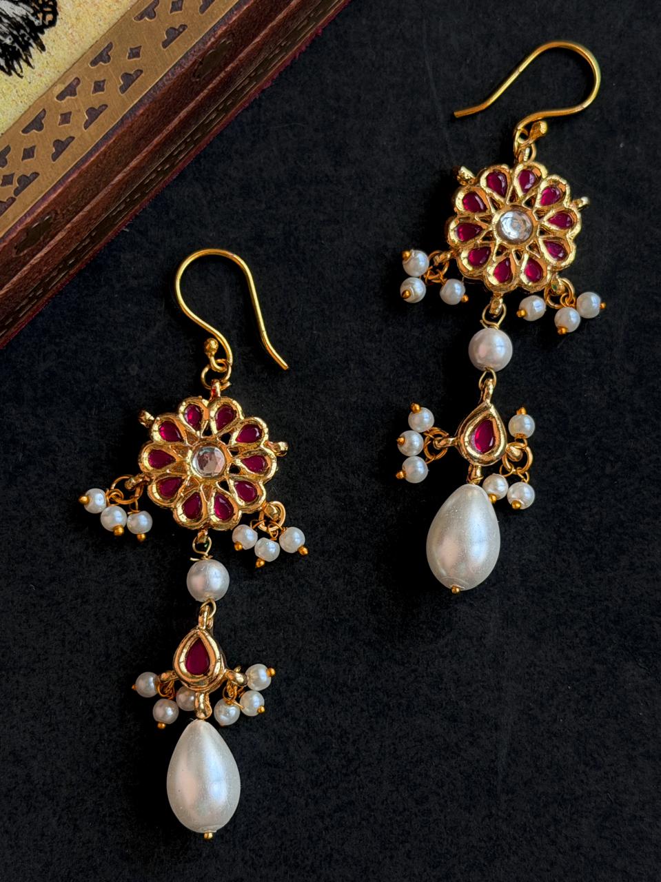 Kundan with Glass Pearl Partywear Earring
