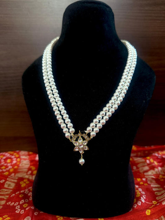 Pachi Kundan Pendant Shell Pearl Mala Necklace with Earring set