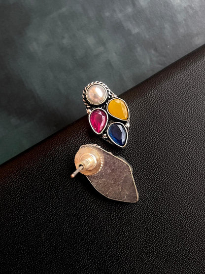 Three Monalisa Stone with White Pearl Stud Earring