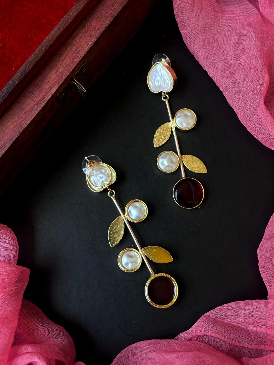 Monalisa Stone Shell Pearl Golden Leaf Earring
