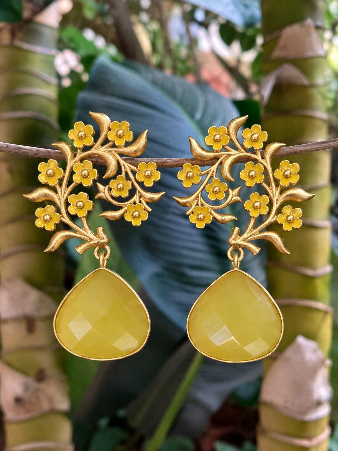 Monalisa Stone Earring
