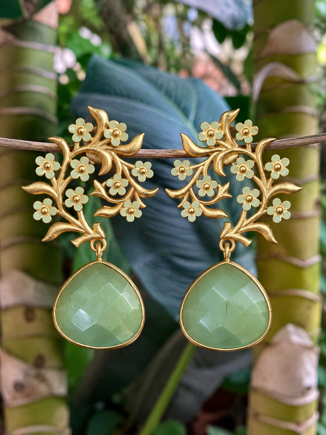 Monalisa Stone Earring