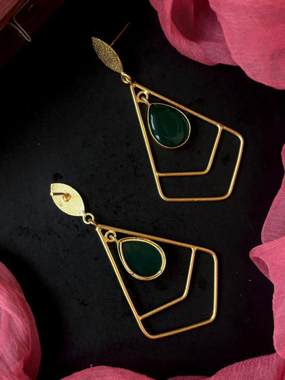 Monalisa Stone Geometrical Golden Earring