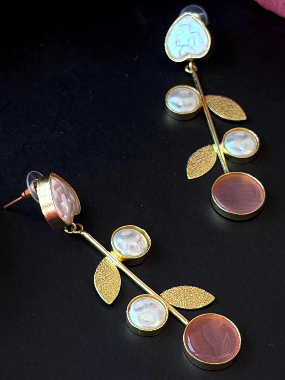 Monalisa Stone Shell Pearl Golden Leaf Earring