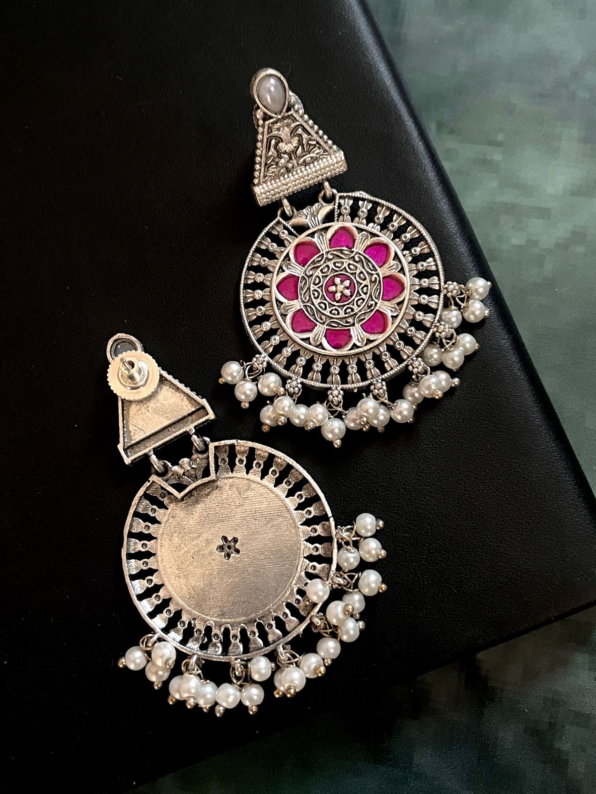 Silver Replica Oxidized Floral with Monalisa Stone Earring