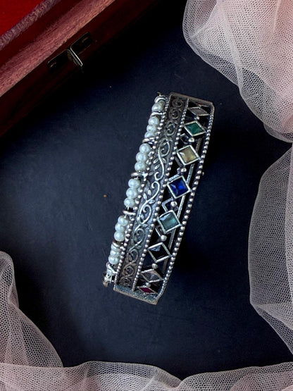 Monalisa Stone Beaded Oxidized Openable Kada