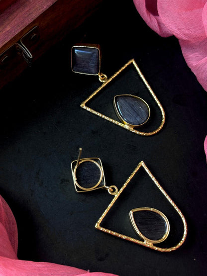 Monalisa Stone Golden Geometrical Earring