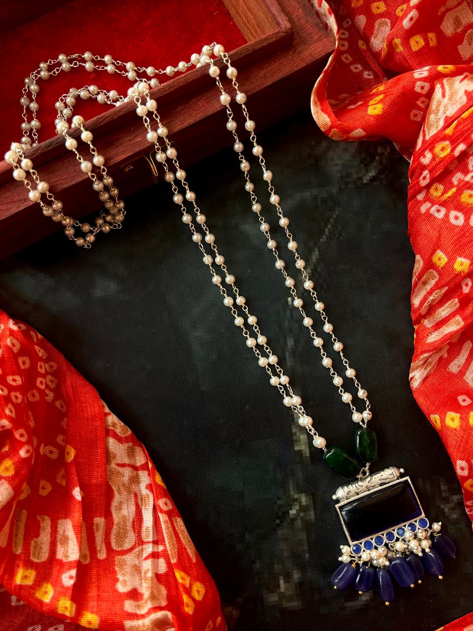 Monalisa Stone Beaded Pendant Necklace with Earring Set