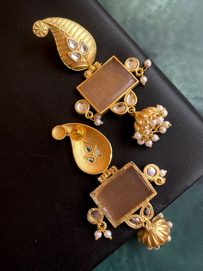 Monalisa Stone Golden Earring