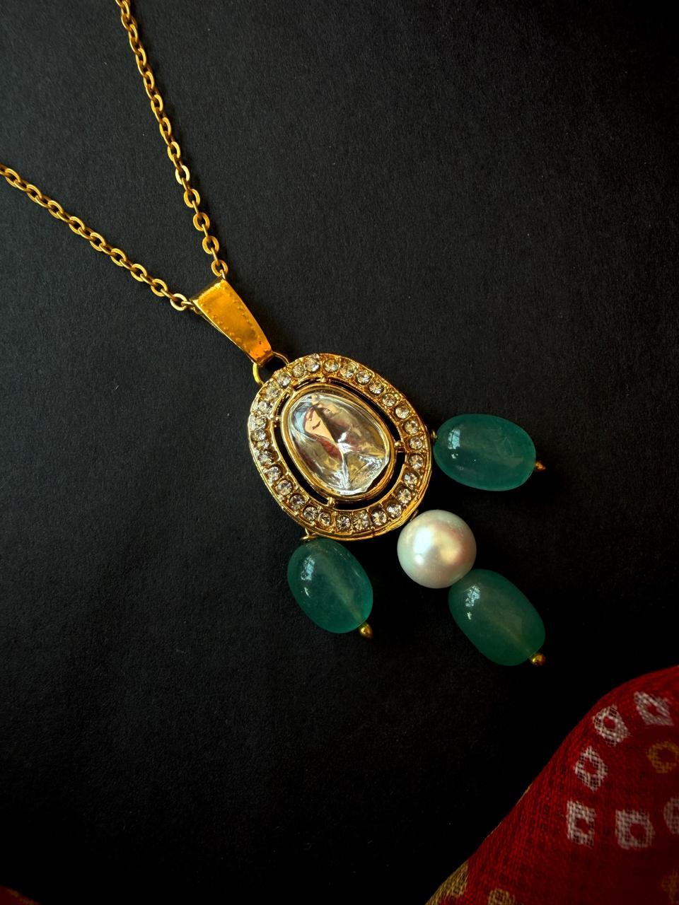 Kundan with Stone Pendant Chain Necklace