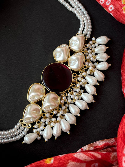 Sea Shell with Big Round Monalisa Stone Choker with Earring set