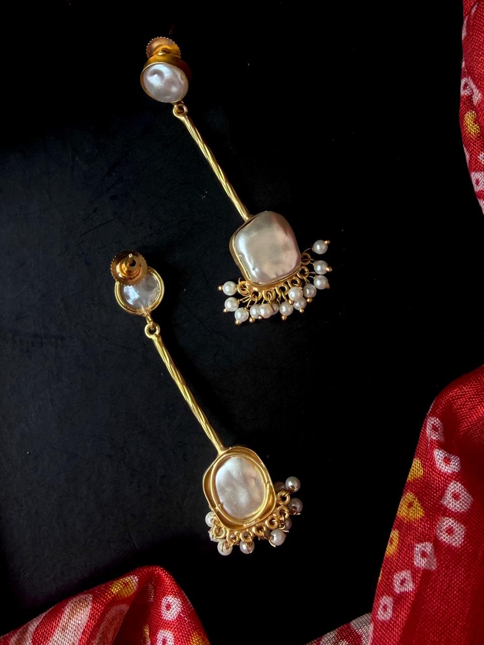 Imitation Shell Golden Long Earring