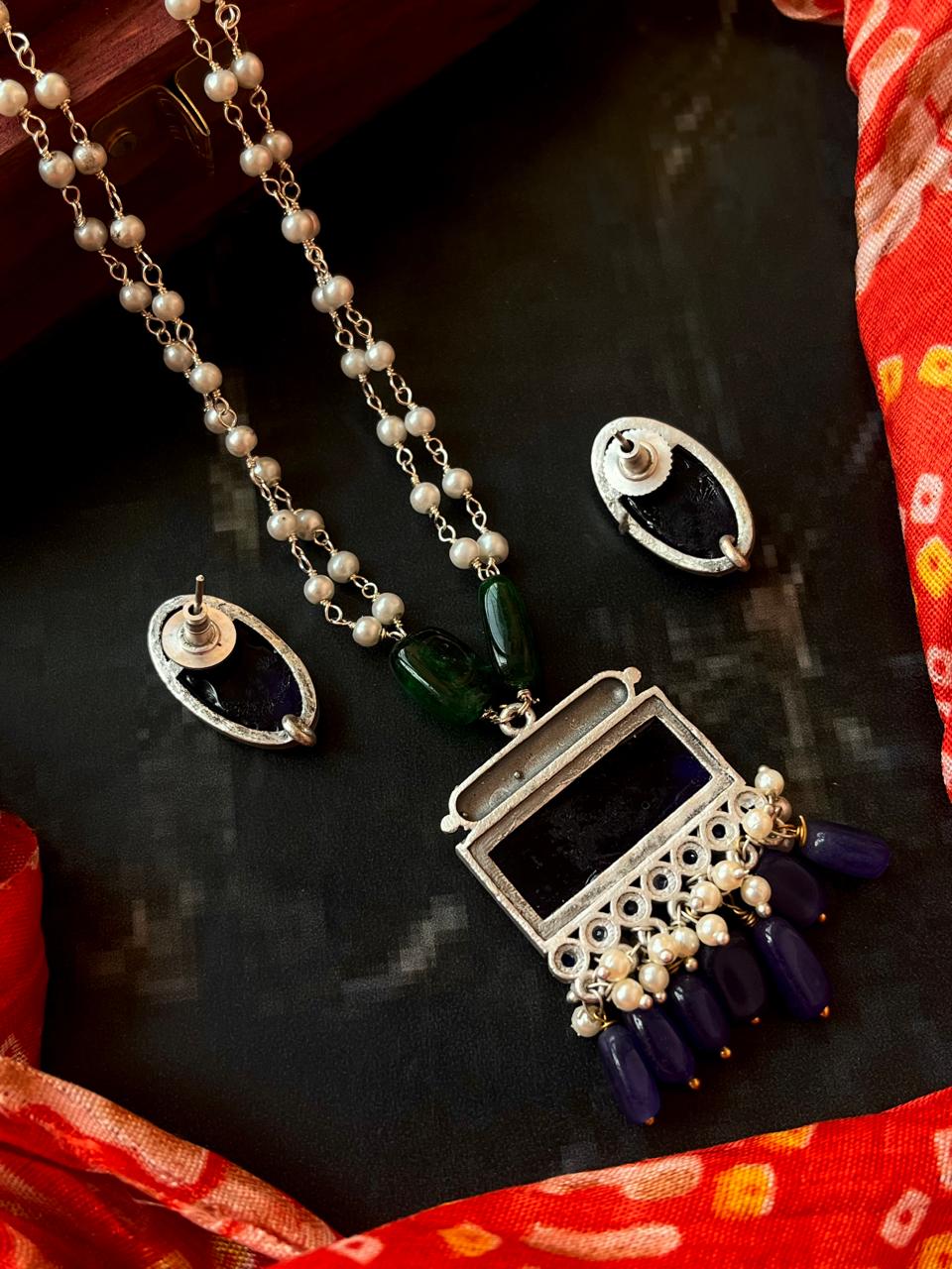 Monalisa Stone Beaded Pendant Necklace with Earring Set