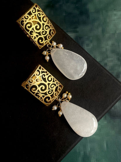 Earring with Monalisa Stone and Square Designer Top