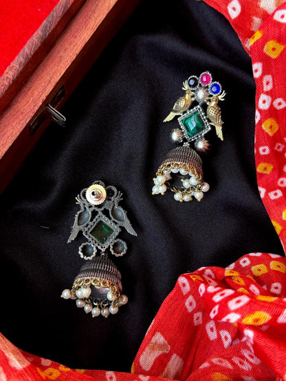 Dual Tone Oxidized Pendant Chain Necklace with Earring set
