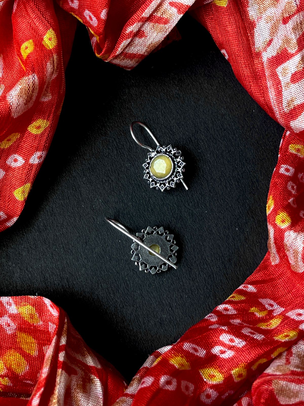 Monalisa Stone Oxidized Earring