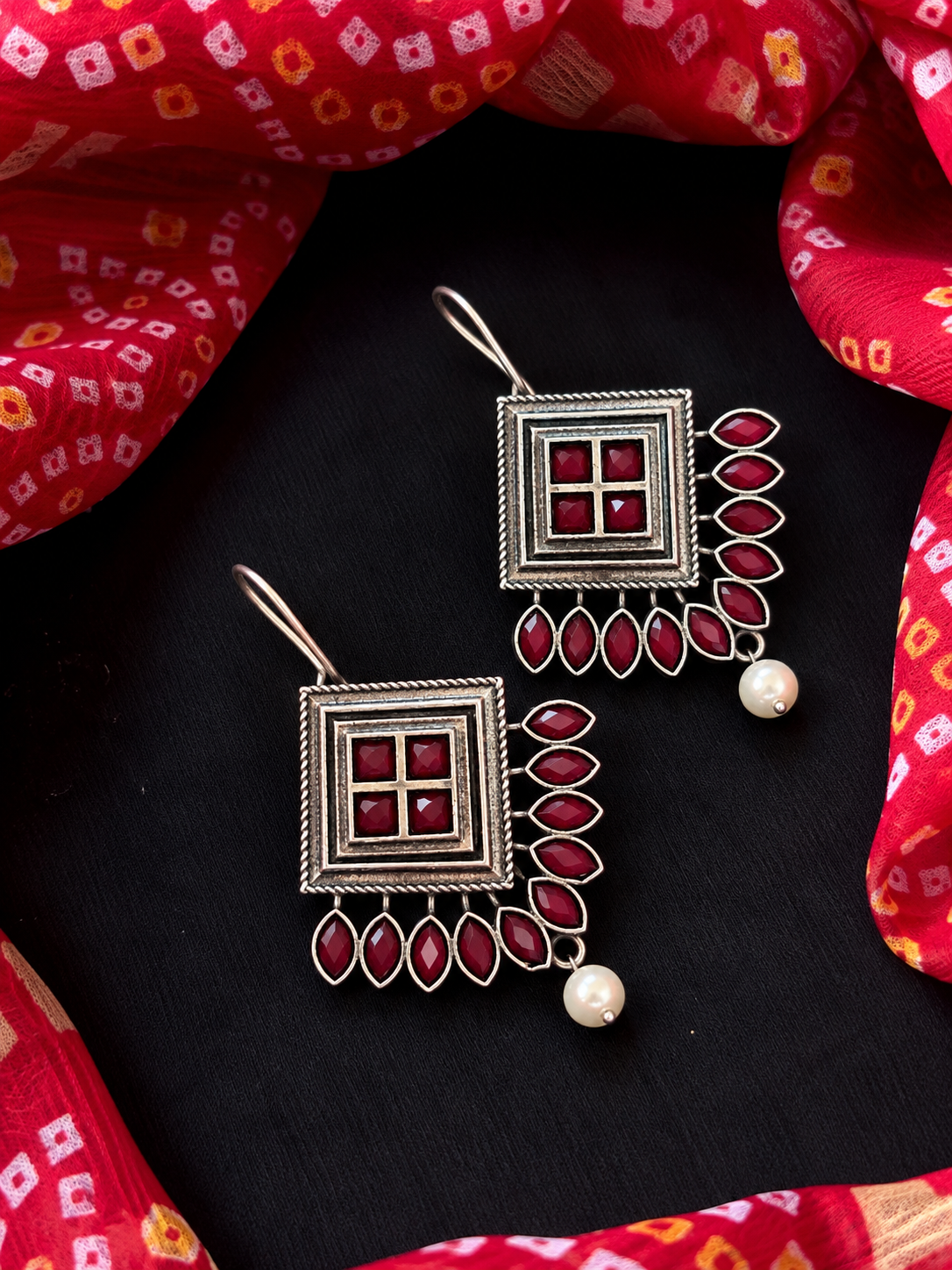 Black Polish Antique look Stud Earring with stone work