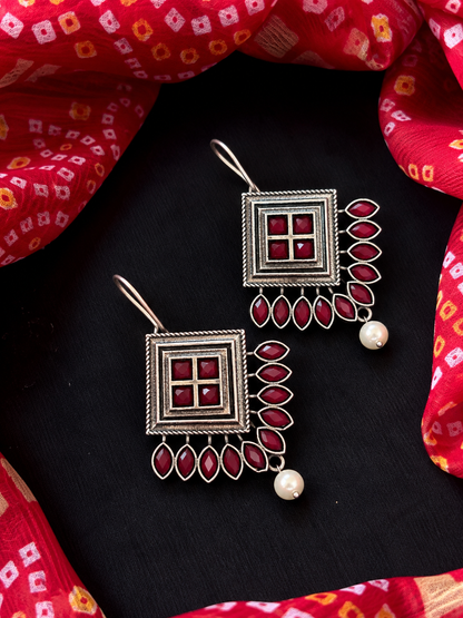 Black Polish Antique look Stud Earring with stone work