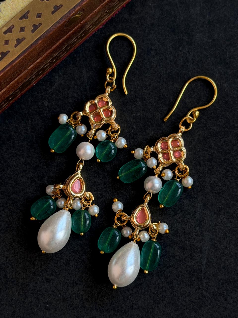 Kundan with Glass Pearl Ethnic earring