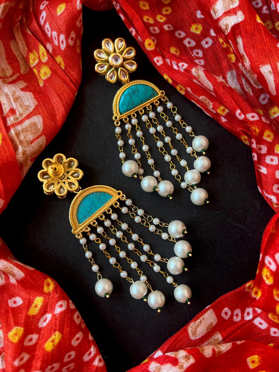 Monalisa Stone with Pearl Latkan Golden Earring