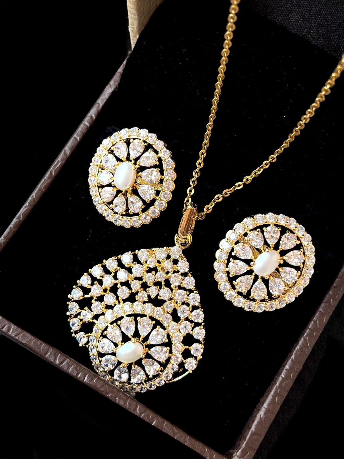 AD pendant Necklace with Earring Partywear Set