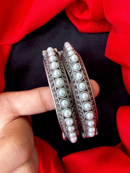 Oxidized Openable Kada set with Pearl