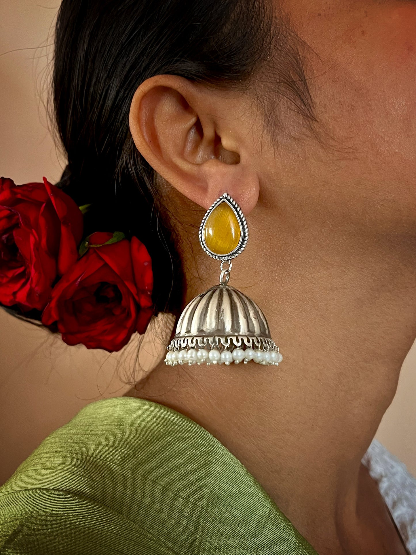 Monalisa Stone Top with Silver Replica Jhumki Earring