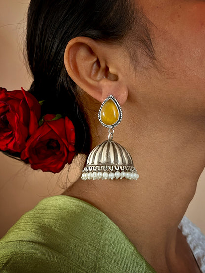 Monalisa Stone Top with Silver Replica Jhumki Earring