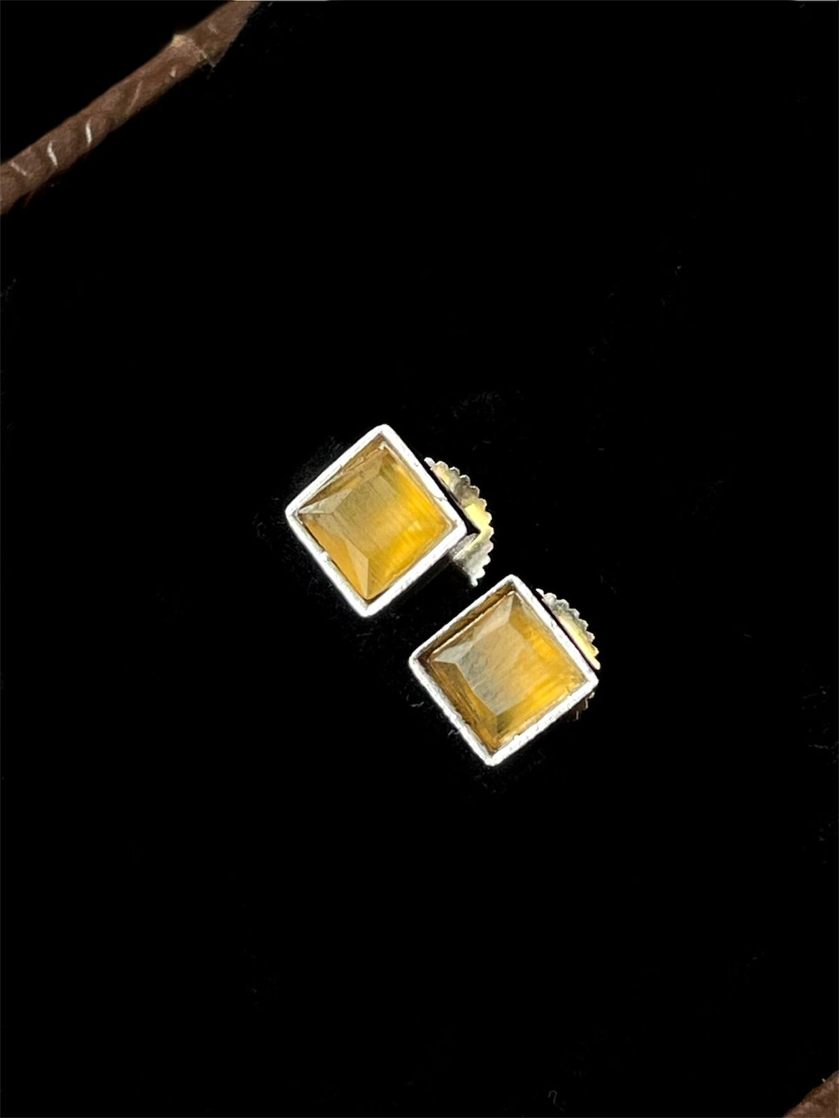 Monalisa Stone Silver Replica Tops Earring (Set of 2 pairs)