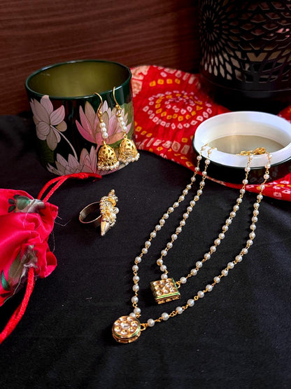 Gift Box (1 Necklace, 1 Ring and 1pair of Earring)