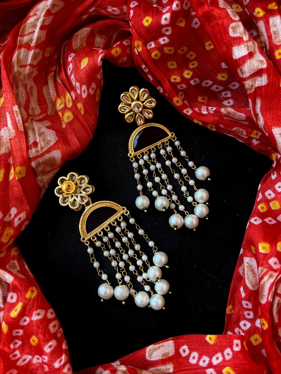 Monalisa Stone with Pearl Latkan Golden Earring