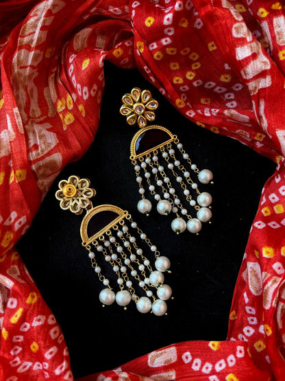 Monalisa Stone with Pearl Latkan Golden Earring