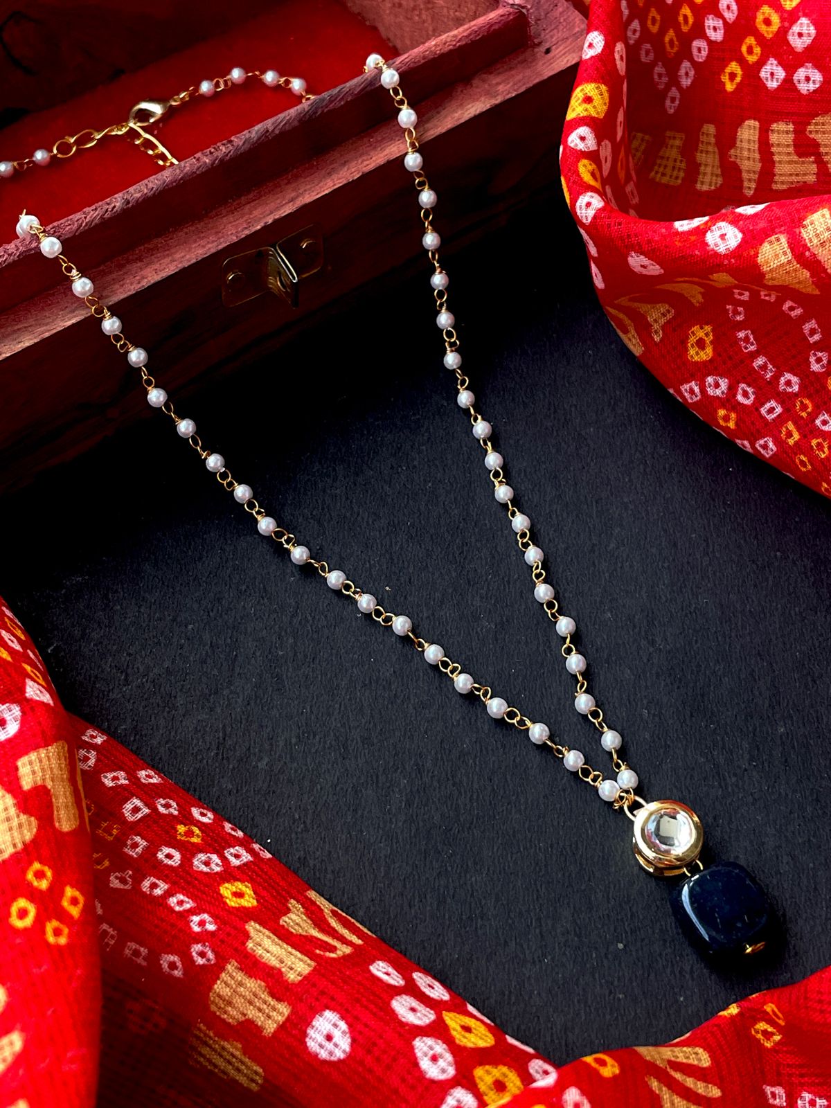 Handmade Shell Pearl Chain Kundan with Jade Stone Pendant Necklace