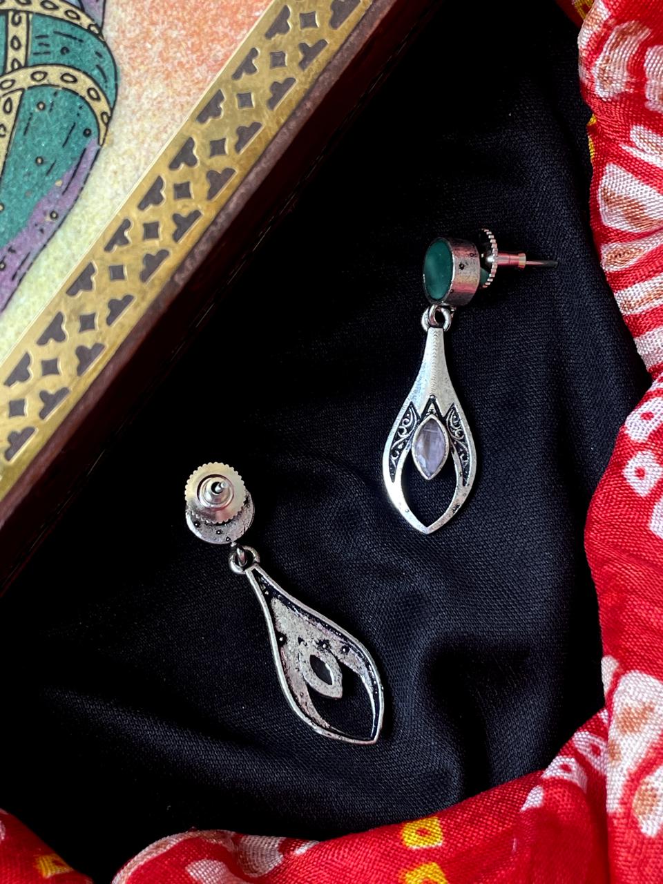 Monalisa Stone Oxidized Earring