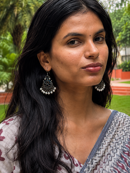 Monalisa Stone Black Polish Oxidized Earring