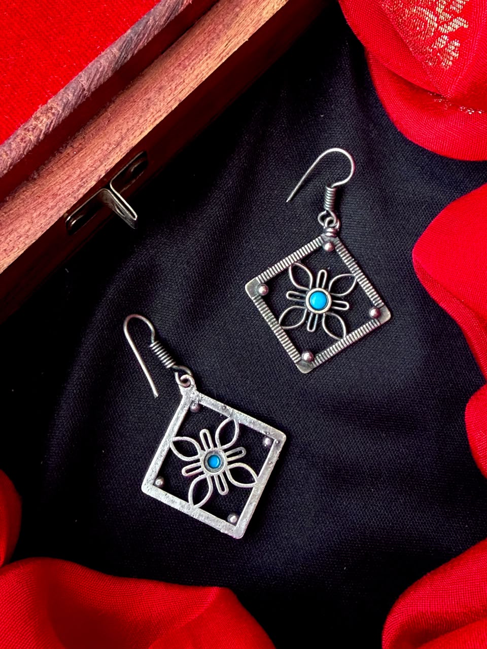 Oxidized Antique Look Square Earring