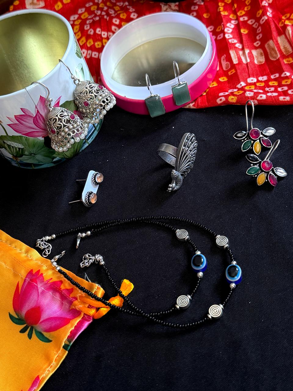 Gift Box (4 pairs of Earring, 1 Ring and 1 Anklet)