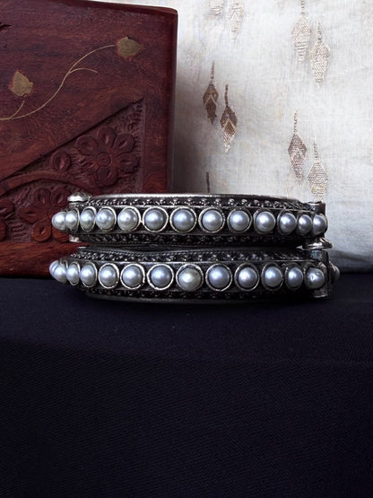 Oxidized Openable Kada set with Pearl