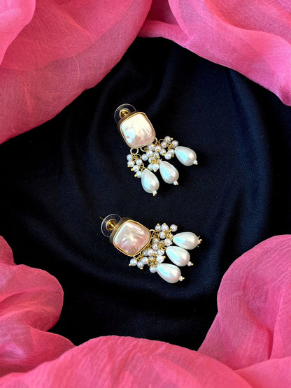 Monalisa Stone with Shell Pearl Choker and Earring set