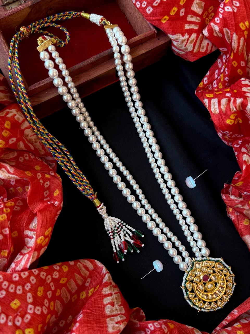 Kundan Pendant Glass Pearl (6mm, 8mm) Double Layer Mala Necklace with stud Earring set
