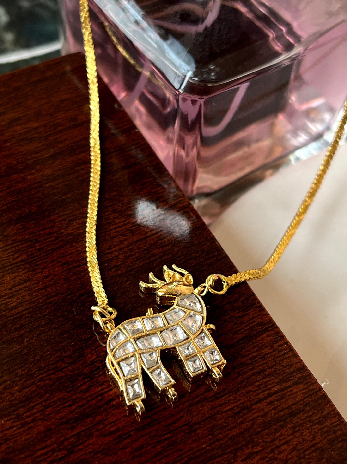 Stone Pendant Chain Necklace