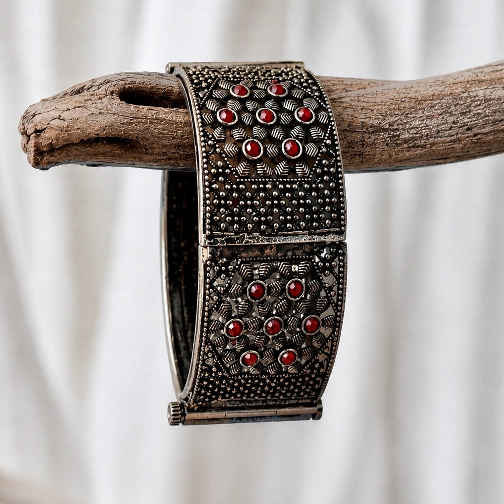 Oxidized Openable Kada
