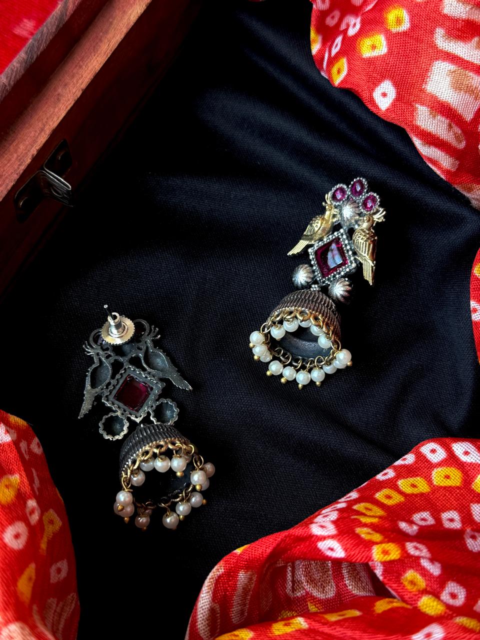 Dual Tone Oxidized Pendant Chain Necklace with Earring set