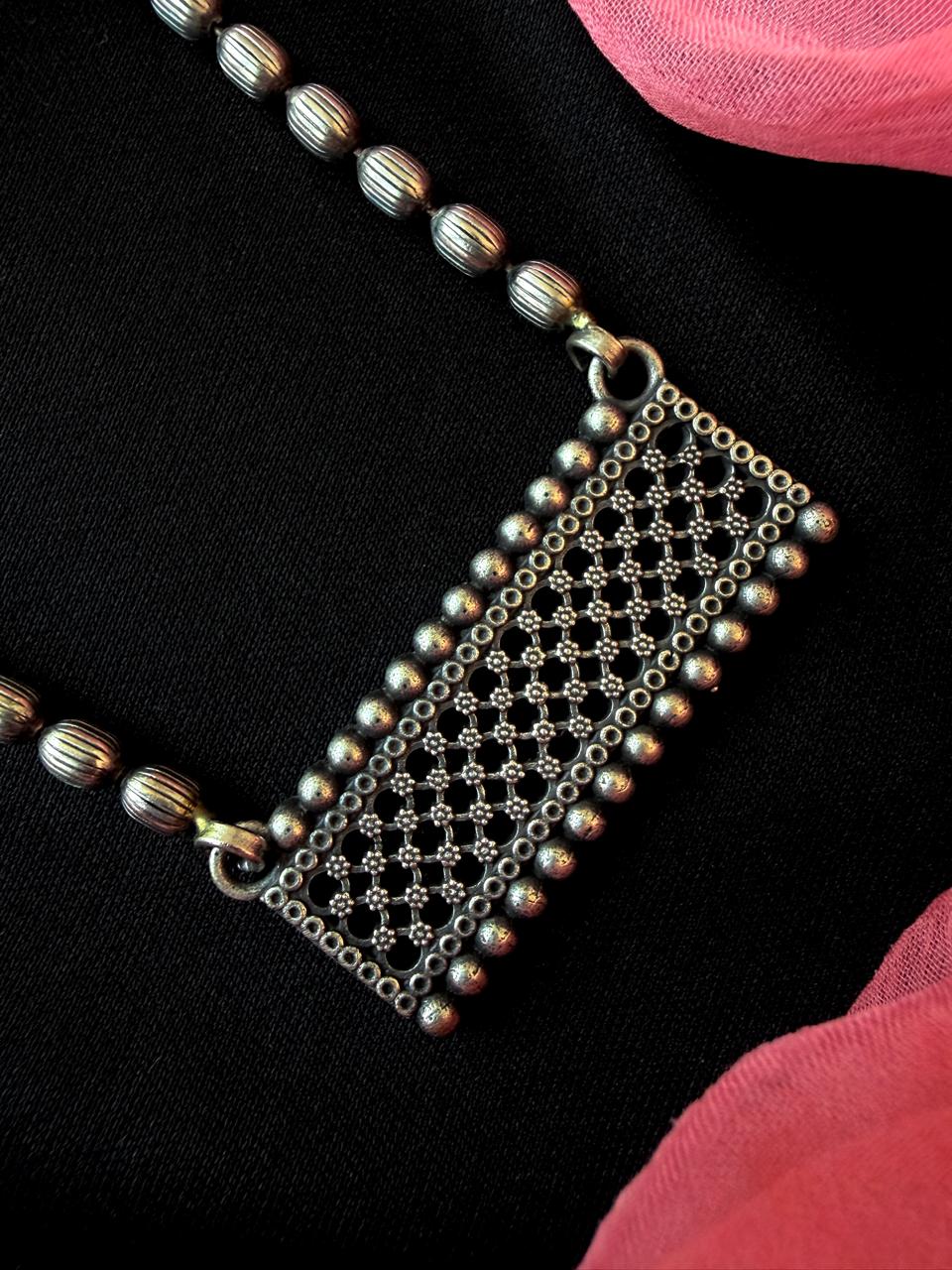 Oxidized Pendant Chain Necklace