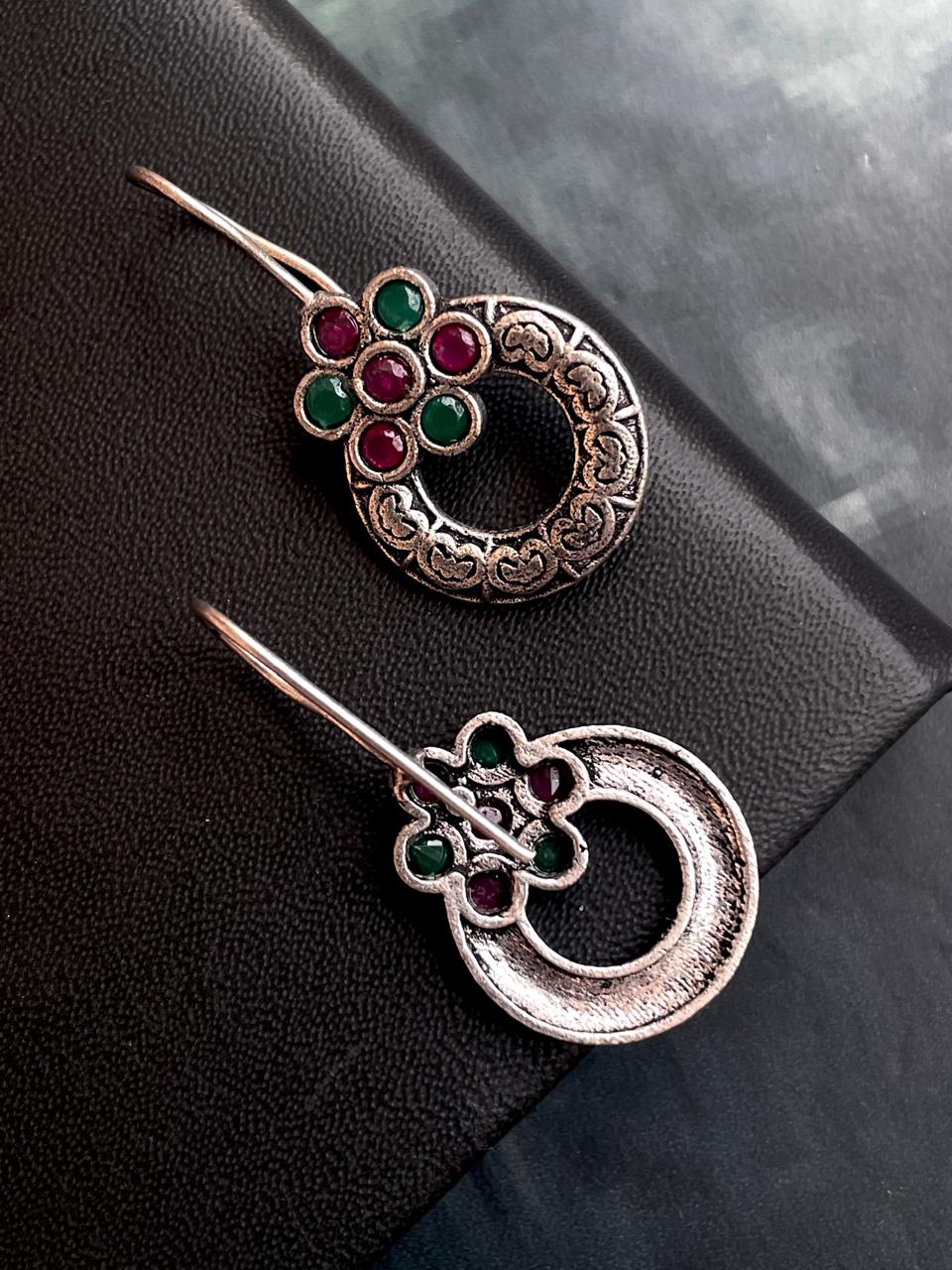 Small Stone Oxidized Round Light Weight Earring