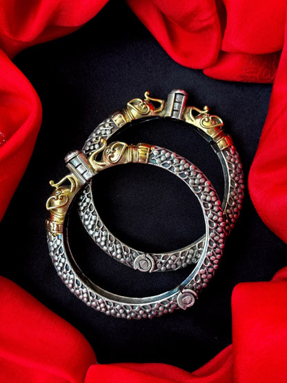 Dual Tone Elephant Shape Openable Kada set